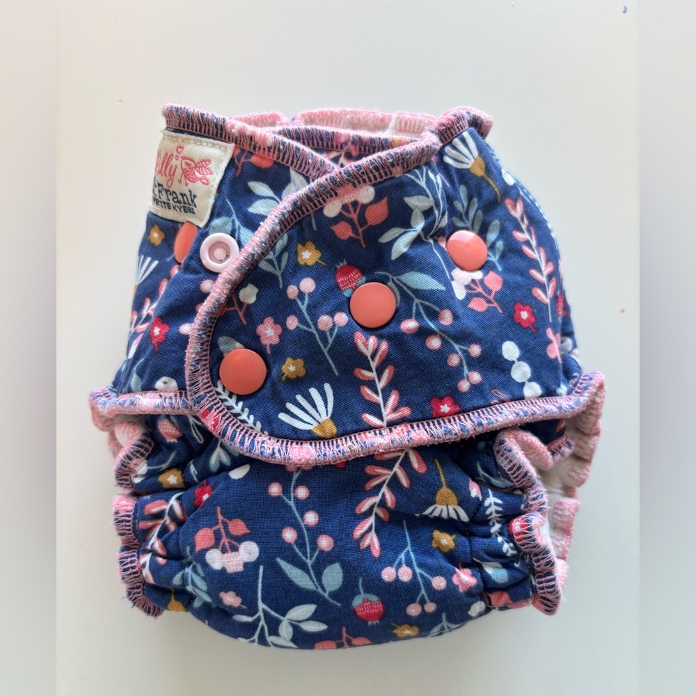 Lilly & Frank petite fitted diaper.